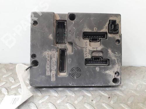 Used Fuse box Fuse box RENAULT SCÉNIC I MPV (JA0/1_, FA0_) 1.9 dCi RX4 (102 hp) 9770449 9770449