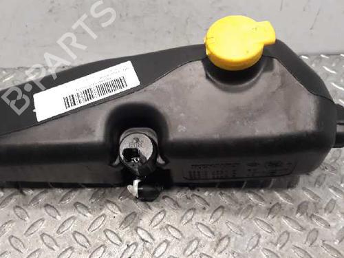 Used Windscreen washer tank DACIA SANDERO II 1.5 dCi 75 / Blue dCi 75 (B8JW, B8M4, B8AH, B8M7, B8M6) (75 hp) 7433697