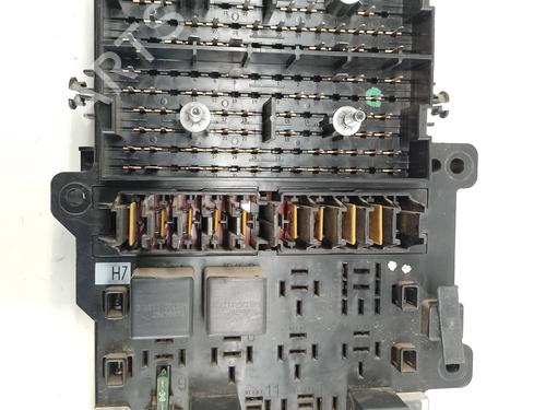Used Fuse box CHRYSLER VOYAGER / GRAND VOYAGER III (GS_, NS_) [1995-2001]  7988477