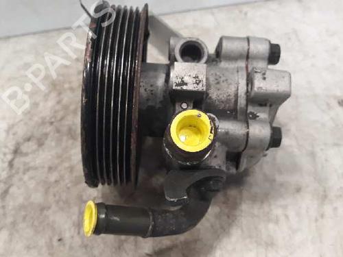 Used Steering pump HYUNDAI ELANTRA III (XD) 2.0 CRDi (113 hp) 5278802