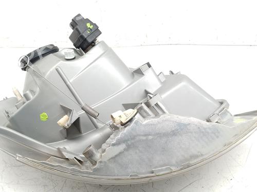 Faro izquierdo NISSAN PRIMASTAR Van (X83)  | BP29808230C28