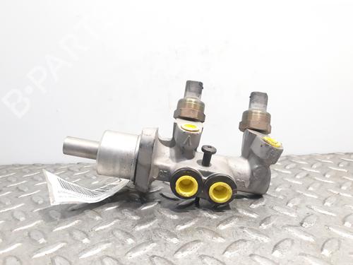 Used Brake master cylinder BMW 3 Compact (E46) 316 ti (115 hp) 3080112