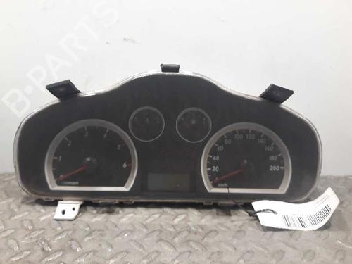 Used Instrument cluster HYUNDAI SANTA FÉ I (SM) [2000-2006]  7095263