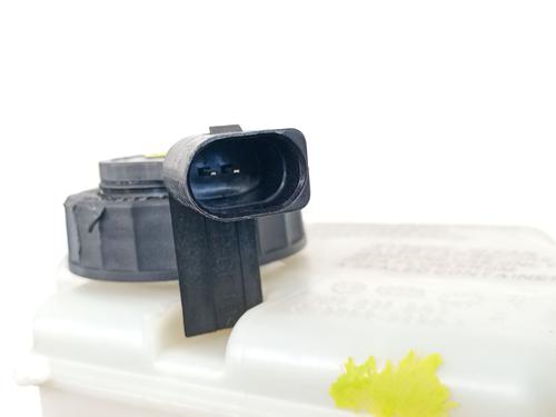 Brake master cylinder VW GOLF VI (5K1) 1.4 TSI | BP39170632M77 - Image 2