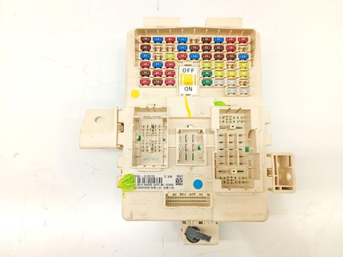 Used Fuse box Fuse box 35901278 35901278