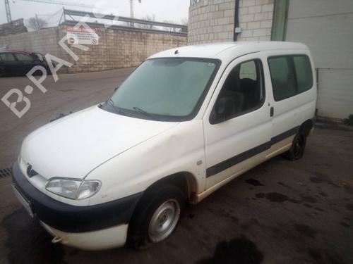 Tailgate lock PEUGEOT PARTNER Box Body/MPV (5_, G_) 1.9 D | BP17089172C101