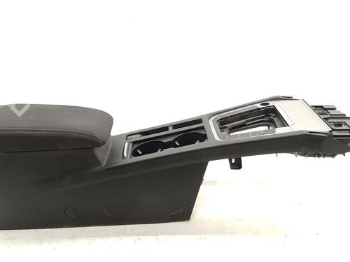mittelkonsole-vw-passat-b8-3g2-cb2-2014-36278301 main image