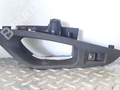 Used Left rear window switch Left rear window switch SEAT LEON (5F1) 1.6 TDI (105 hp) 5767830 5767830