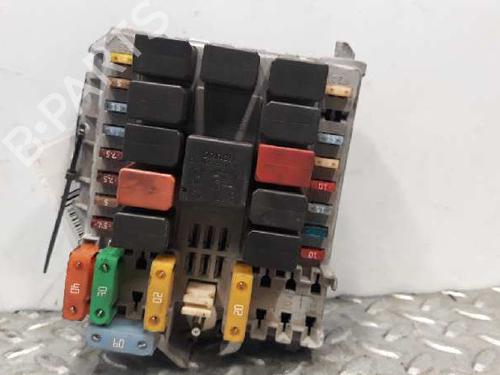 Used Fuse box IVECO DAILY III Van 35 C 14 (136 hp) 12560224