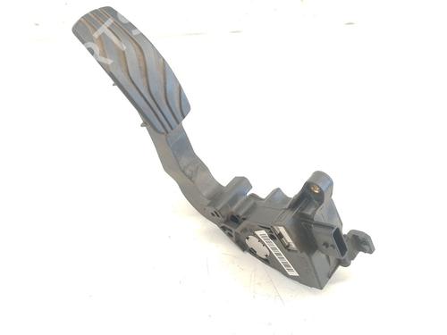 Used Pedal RENAULT MEGANE IV Hatchback (B9A/M/N_) 1.5 dCi 110 (B9A3) (110 hp) 30206863