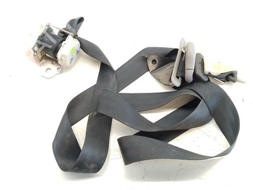 Used Rear center seatbelt TOYOTA YARIS (_P13_) 1.4 D (NLP130_, NLP130) (90 hp) 31044585