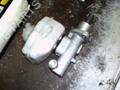Used Brake master cylinder OPEL VECTRA B (J96) 2.5 i V6 (F19) (170 hp) 3058392