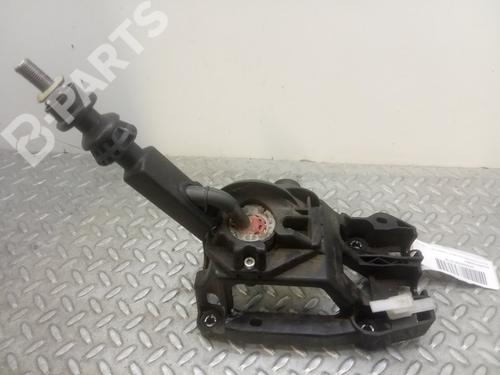 Used Manual gearbox selector Manual gearbox selector TOYOTA AVENSIS (_T25_) 2.0 D-4D (ADT250_, ADT250R) (126 hp) 10546807 10546807