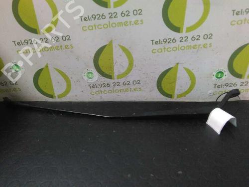 Used Front windshield wiper arm PEUGEOT 407 (6D_) 2.7 HDi (6DUHZJ, 6DUHZF) (204 hp) 3473976