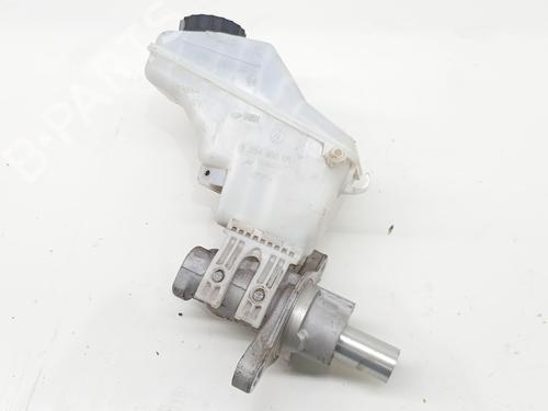 Hovedbremsecylinder Hovedbremsecylinder 39240884 39240884