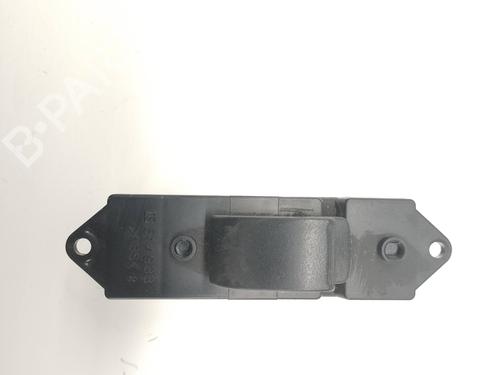 Used Right rear window switch MITSUBISHI GRANDIS (NA_W) [2003-2011]  19019834