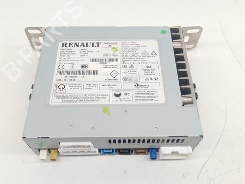 Used Radio RENAULT MEGANE IV Hatchback (B9A/M/N_) 1.5 dCi 110 (B9A3) (110 hp) 30205527