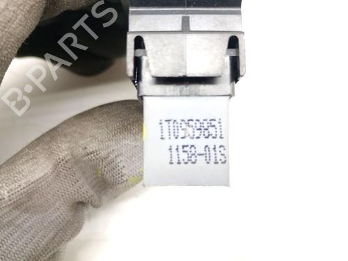 Right rear window switch VW TOURAN (1T3) 2.0 TDI | BP40532437I28 - Image 4