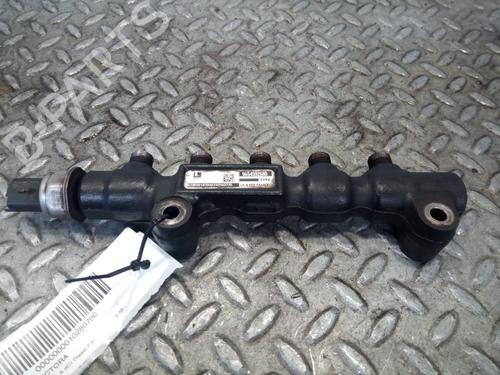 Used Injection rail DACIA SANDERO [2008-2025]  16154753