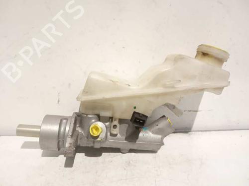 Used Brake master cylinder TOYOTA AVENSIS (_T25_) 1.8 VVT-i (ZZT251_, ZZT251R) (129 hp) 4656323