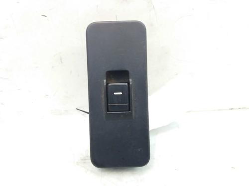 Used Right front window switch LAND ROVER DISCOVERY III (L319) 2.7 TD 4x4 (190 hp) 3076554