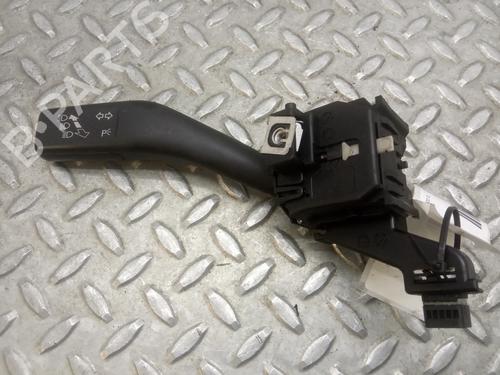 Used Steering column stalk VW GOLF V (1K1) 1.9 TDI (105 hp) 9240639