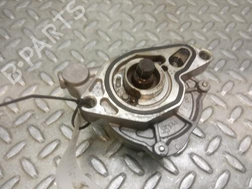 Used Vacuum pump OPEL VECTRA C (Z02) [2002-2009]  10632185