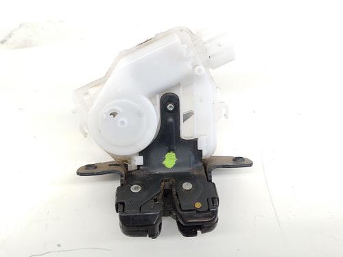 Used Tailgate lock Tailgate lock TOYOTA YARIS (_P21_, _PA1_, _PH1_) 1.5 (MXPA11) (125 hp) 36278275 36278275