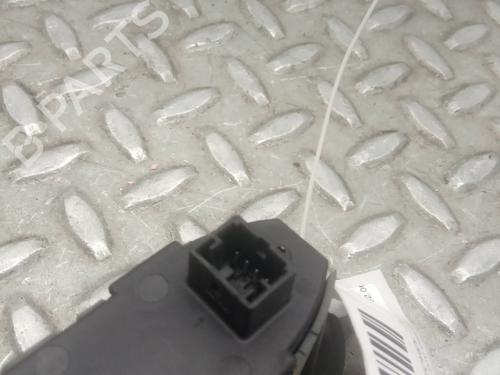Right rear window switch ALFA ROMEO 159 Sportwagon (939_) 2.4 JTDM (939BXD1B, 939BXD12) | BP12559386I28 