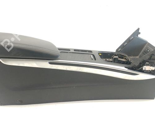 Used Middle console RENAULT MEGANE IV Hatchback (B9A/M/N_) 1.5 dCi 110 (B9A3) (110 hp) 30205536