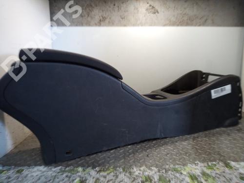 Used Armrest / Center console Armrest / Center console RENAULT MEGANE III Hatchback (BZ0/1_, B3_) 1.5 dCi (106 hp) 10675782 10675782