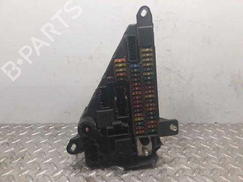 Used Fuse box BMW 5 (E60) 520 d (177 hp) 6546581