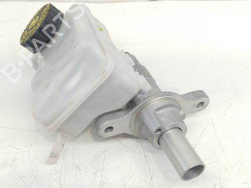 Used Brake master cylinder BMW X1 (F48) sDrive 18 d (150 hp) 25852756