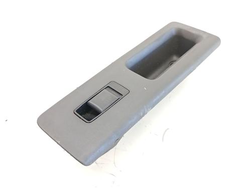 Used Right rear window switch Right rear window switch 39448482 39448482
