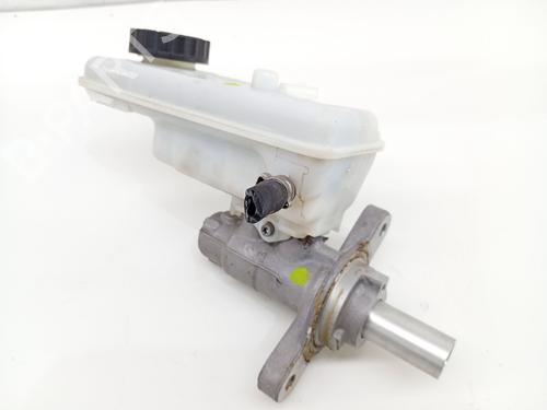 Used Brake master cylinder Brake master cylinder RENAULT KANGOO Express (FW0/1_) 1.5 dCi 75 (FW07, FW10, FW04) (75 hp) 40498599 40498599
