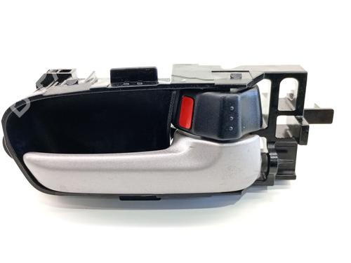 Used Front right interior door handle Front right interior door handle SUZUKI GRAND VITARA II (JT, TE, TD) 1.9 DDiS All-wheel Drive (JT419, TD44, JB419WD, JB419XD,... (129 hp) 36701111 36701111