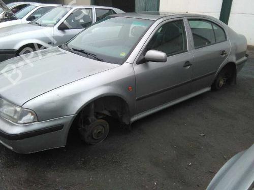Right headlight SKODA OCTAVIA I (1U2) 1.9 TDI | BP3077261C29 
