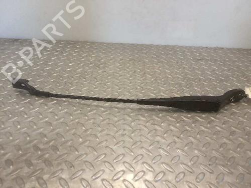 Used Front windshield wiper arm PEUGEOT 2008 I (CU_) [2013-2025]  5681503