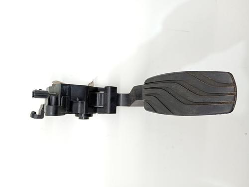 pedal-renault-megane-iii-hatchback-bz01_-b3_-2008-35904156 main image