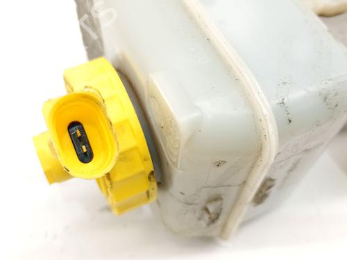 Brake master cylinder SEAT LEON (1M1) 1.9 TDI | BP38704222M77 - Image 4