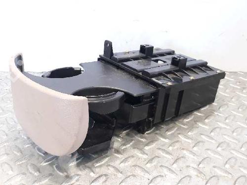 Used Cup/Object holder KIA SPORTAGE II (JE_, KM_) 2.7 V6 4WD (175 hp) 14234174