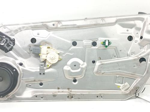 Used Front right window mechanism Front right window mechanism MERCEDES-BENZ C-CLASS (W204) C 180 CGI (204.049) (156 hp) 40255395 40255395