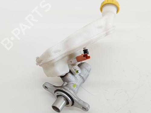 Used Brake master cylinder Brake master cylinder 37154677 37154677