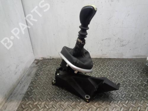 Gear lever RENAULT KOLEOS I (HY_)  | BP16134257M90 