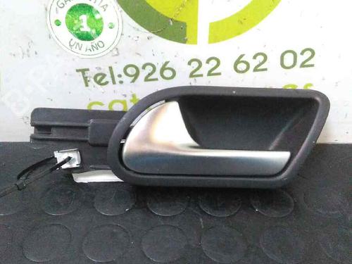 Poignée intérieure arrière gauche VW GOLF V (1K1) 1.6 (102 hp) 3221543
