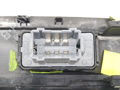 Right front window switch PEUGEOT RIFTER 1.5 BlueHDi 100 | BP32301721I26