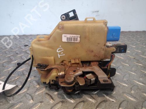 Used Rear right lock VW TOUAREG (7LA, 7L6, 7L7) 5.0 V10 TDI (313 hp) 13541815