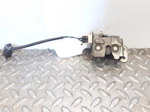 Used Tailgate lock HYUNDAI SANTA FÉ I (SM) 2.0 CRDi (113 hp) 7097021
