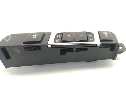 Switch BMW X3 (F25) xDrive 20 d | BP27182619I30 