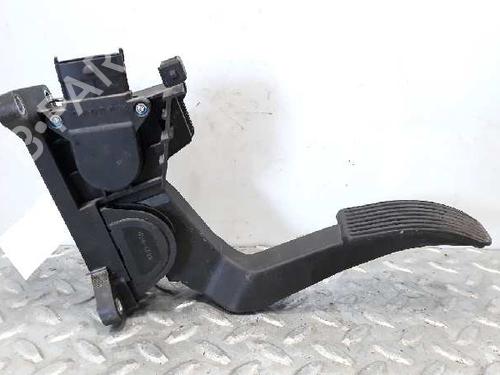 Used Pedal MERCEDES-BENZ VITO / MIXTO Van (W639) [2003-2025]  5871730